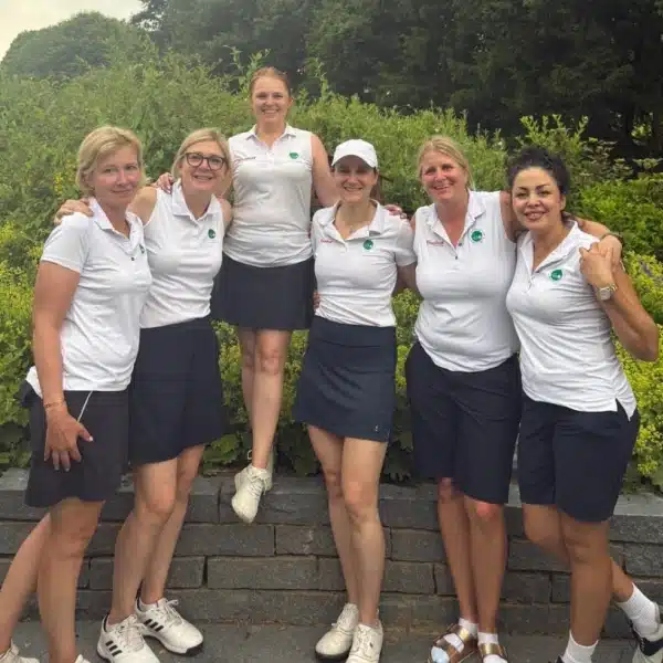 Gruppenaufnahme der Damen AK30